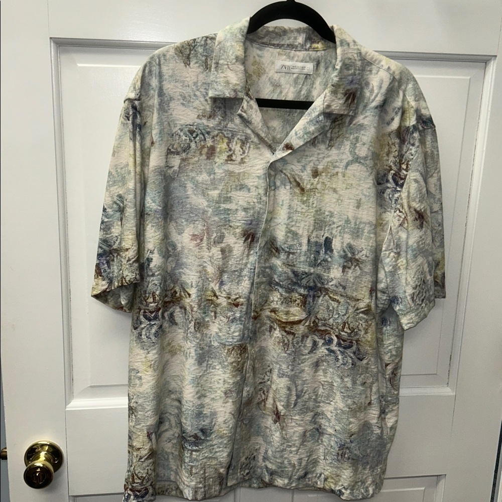 Zara Men's Short-Sleeve Button-Down Casual Shirt with Abstract Landscape Print